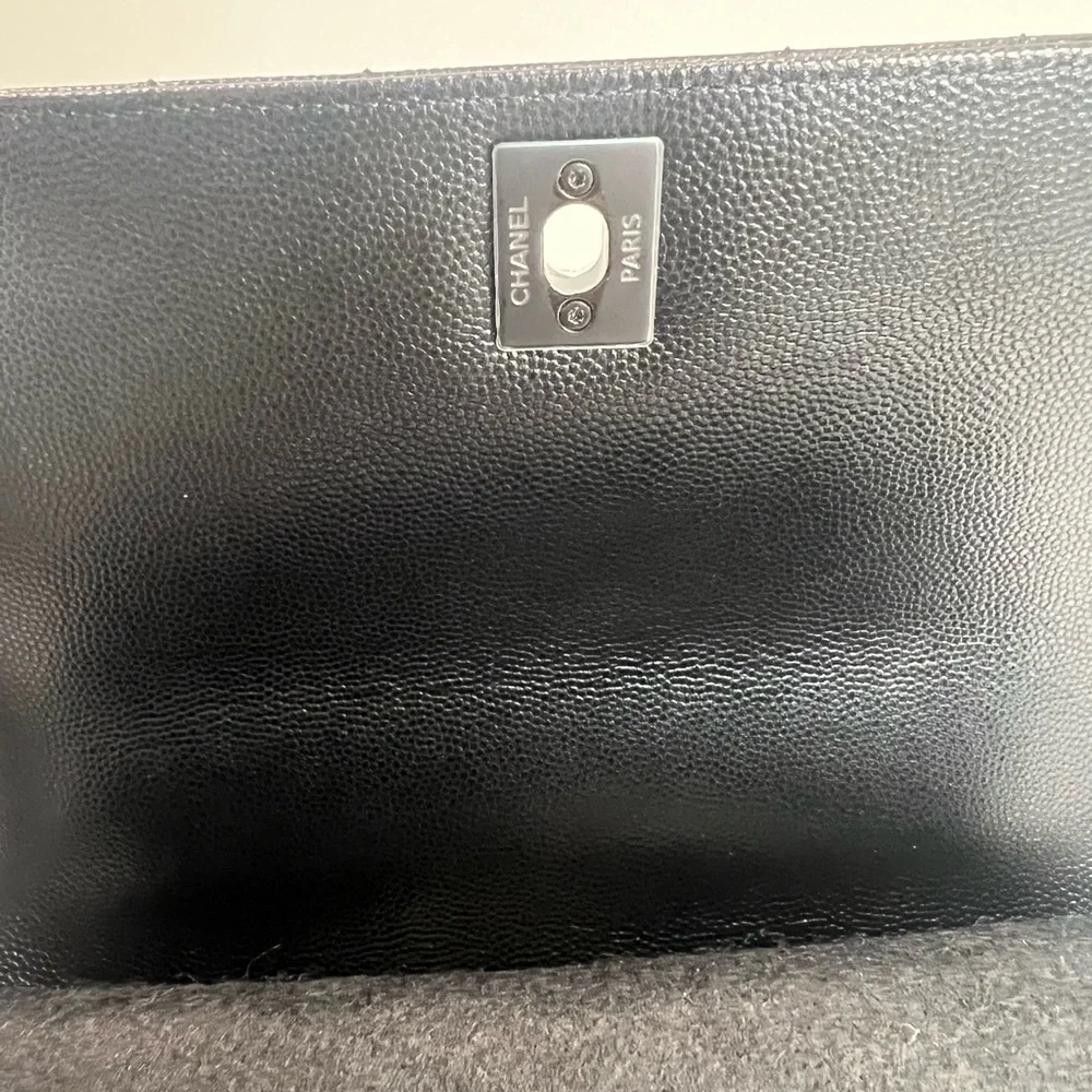 Chanel Black Chevron Coco Handle w Black Hardware - Picture 9 of 17